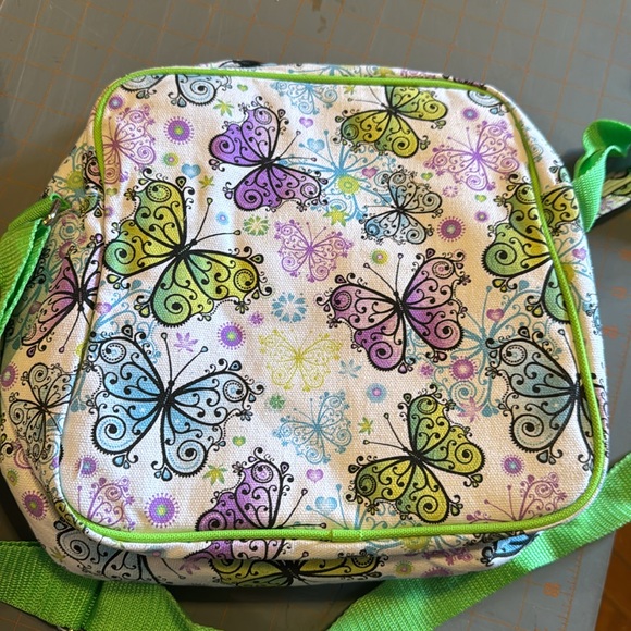 Sachi Insulated Green Butterfly Bag - Picture 6 of 6